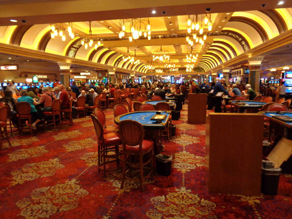 hotel casinos near south point las vegas