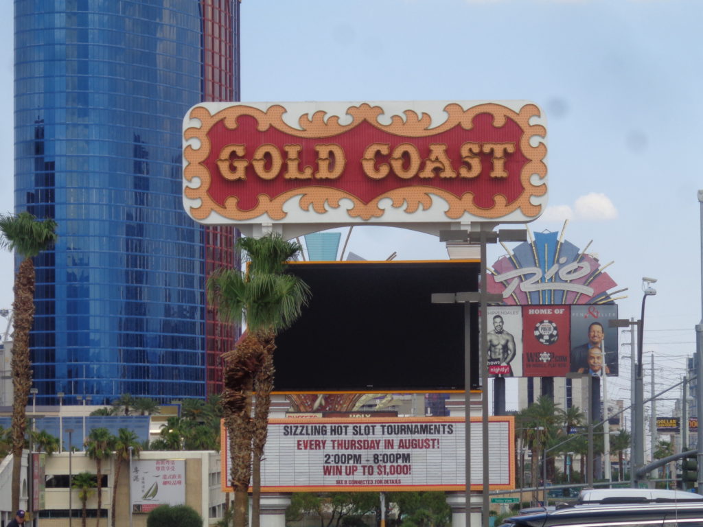 two double gold coast casino las vegas