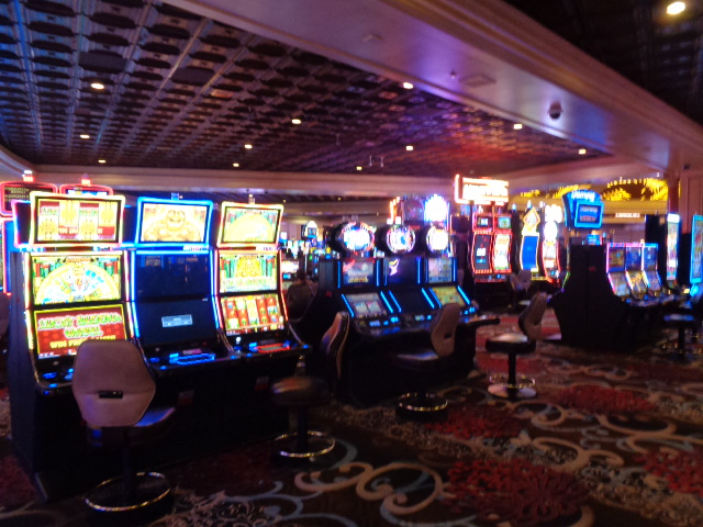 Rampart Casino at JW Marriott Resort - VegasChanges