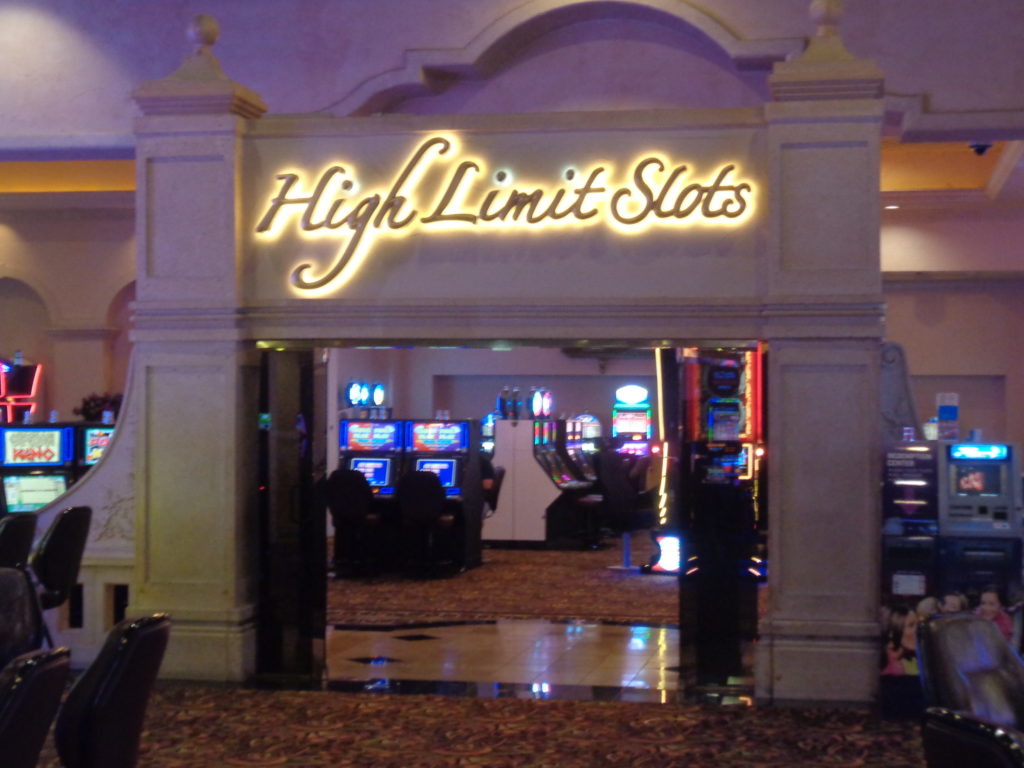 casinos between harrah