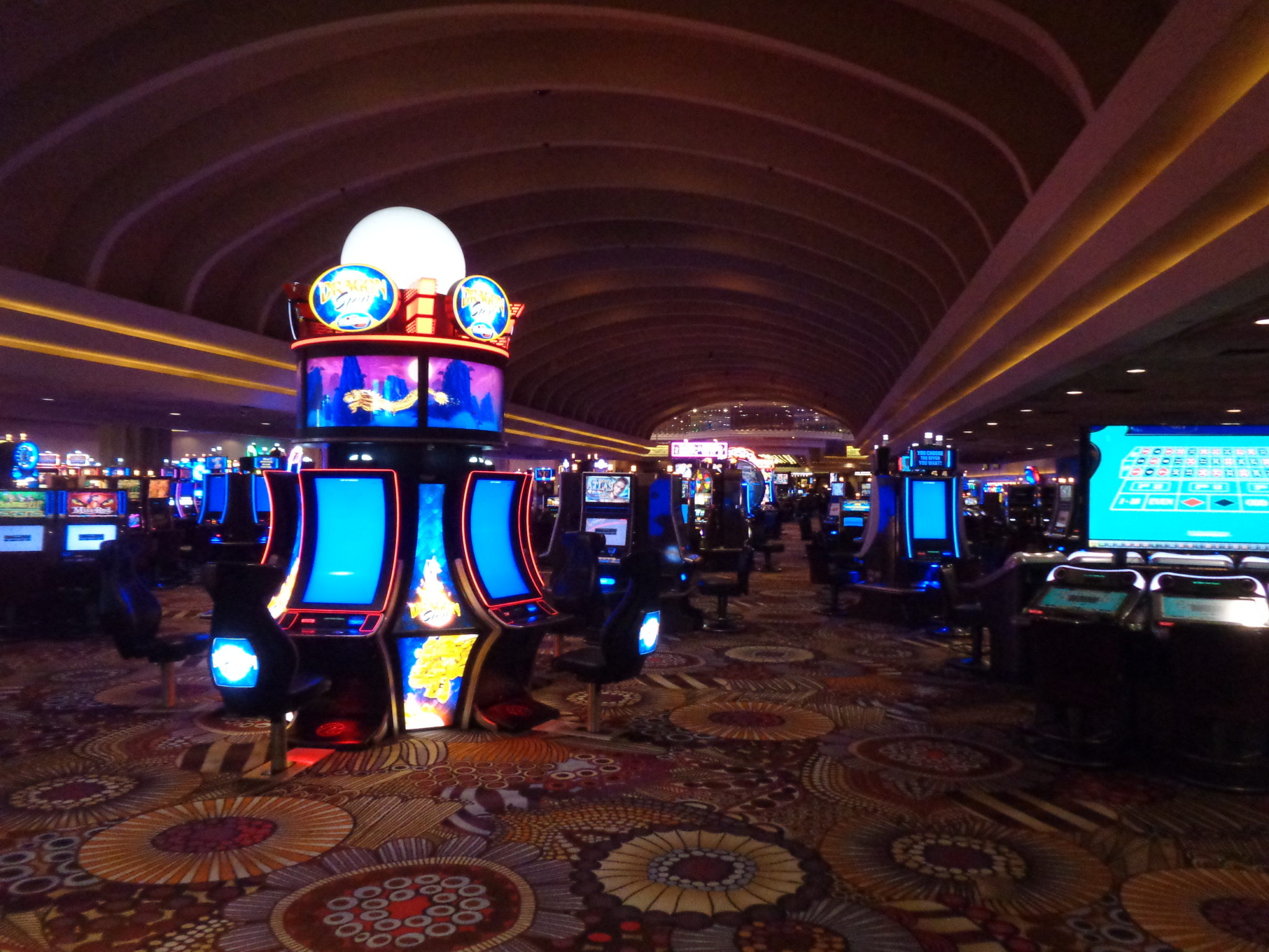 will casinos close in las vegas