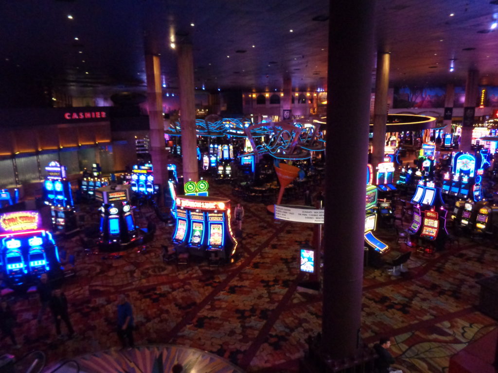 is las vegas casinos closing again
