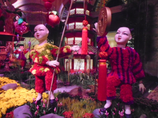 Bellagio Conservatory celebrates Lunar New Year with 'Eye of the Tiger'  display